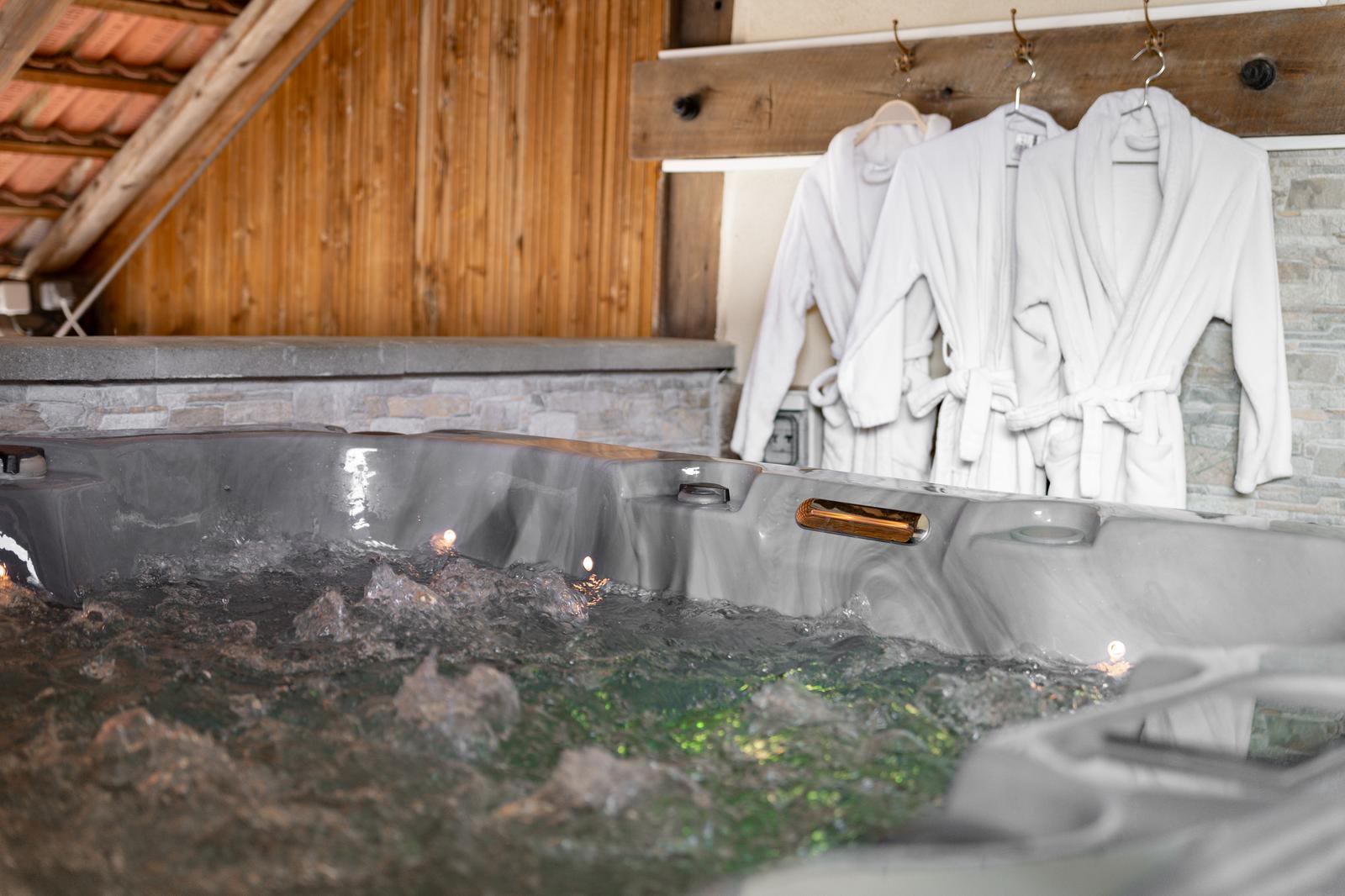 Maison d'hôtes avec jacuzzi privatif et peignoirs